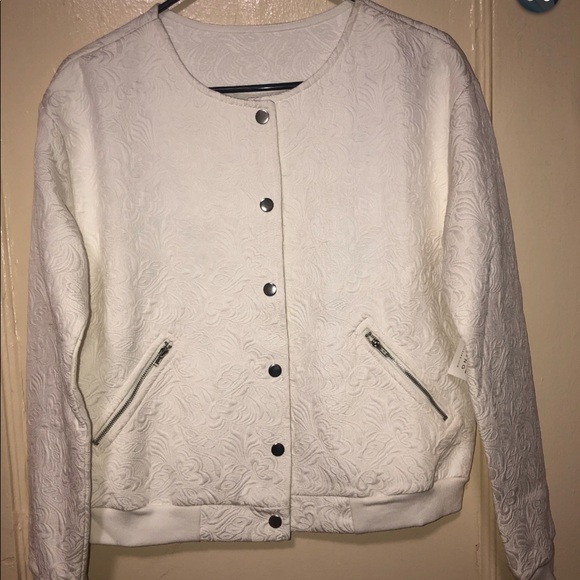 Bomber - Picture 2 of 3